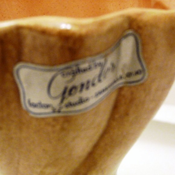 GONDER Art Pottery Made in USA 1940s Twisted 6 Inch Vase - Picture 2 of 11